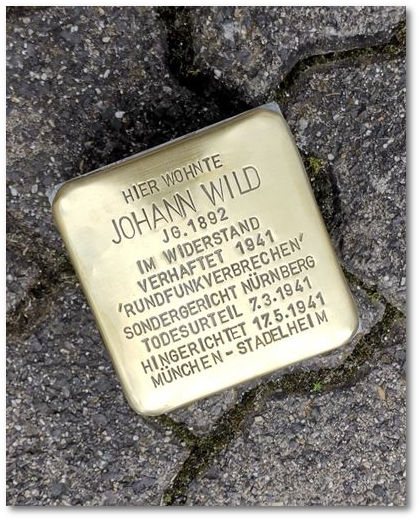 Am 26. Mai 2023 wird fr Johann Wild, der aktiv im sozialistischen Widerstand ttig war, der 100.000. Stolperstein verlegt. (Foto: Katja Demnig)