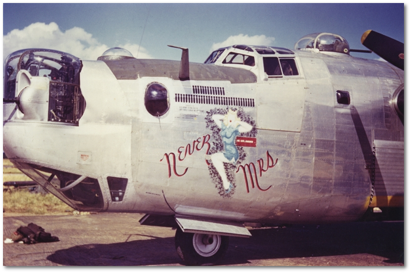 Bomber Never Mrs. auf dem Flugplatz Old Buckenham, England