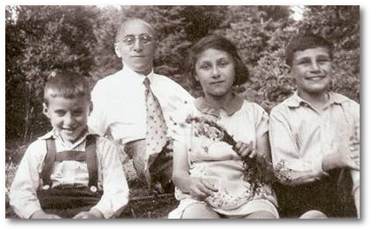 Moritz Back mit seinen Kindern, mm 1933