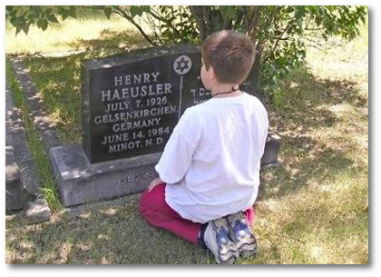 Abb.: Das Grab von Henry Häusler