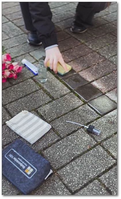 Stolpersteine putzen - ein wichtiger Beitrag zu einer gelebten Erinnerungskultur.