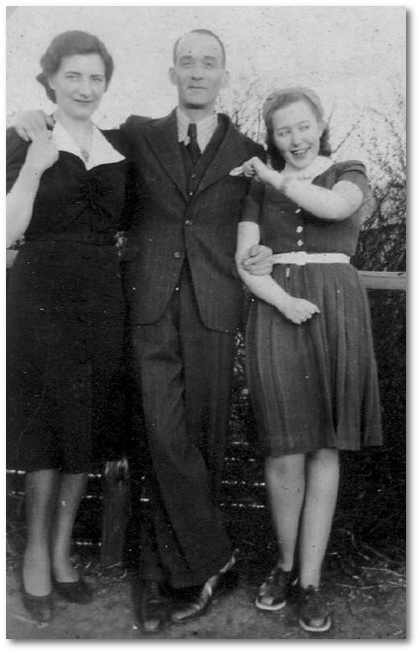 Luise und Kurt Todtenkopf mit Johanna (geb. Ruth) Eichmann